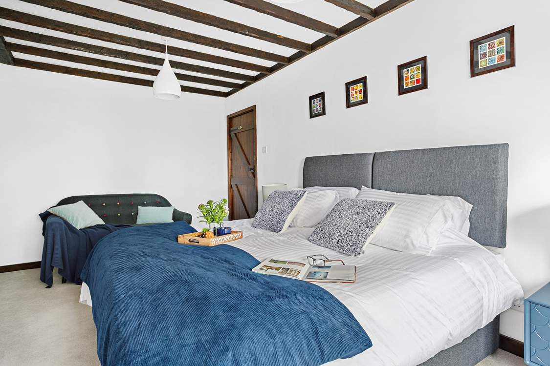 Bedroom five houses another 'zip and link' super-king with a chic en suite.