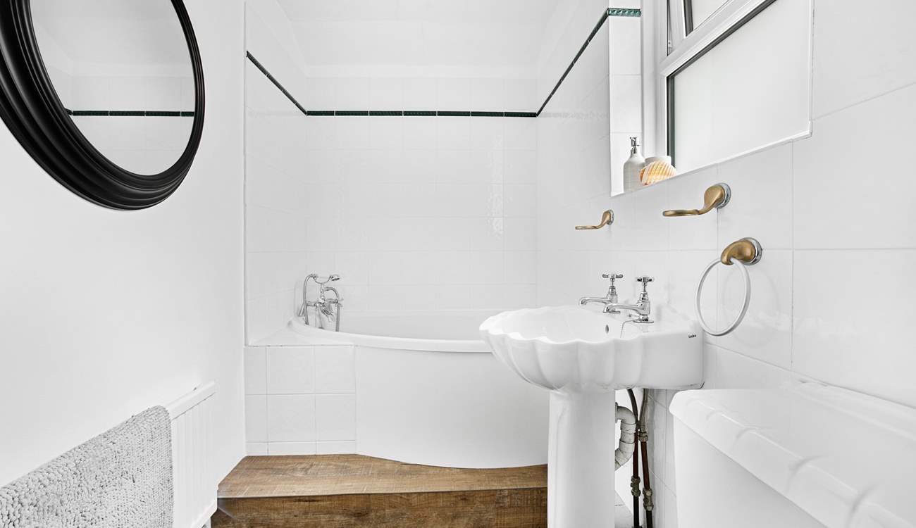 Between bedroom 1 and 2 on the ground floor you will find a small but functional family bathroom. 