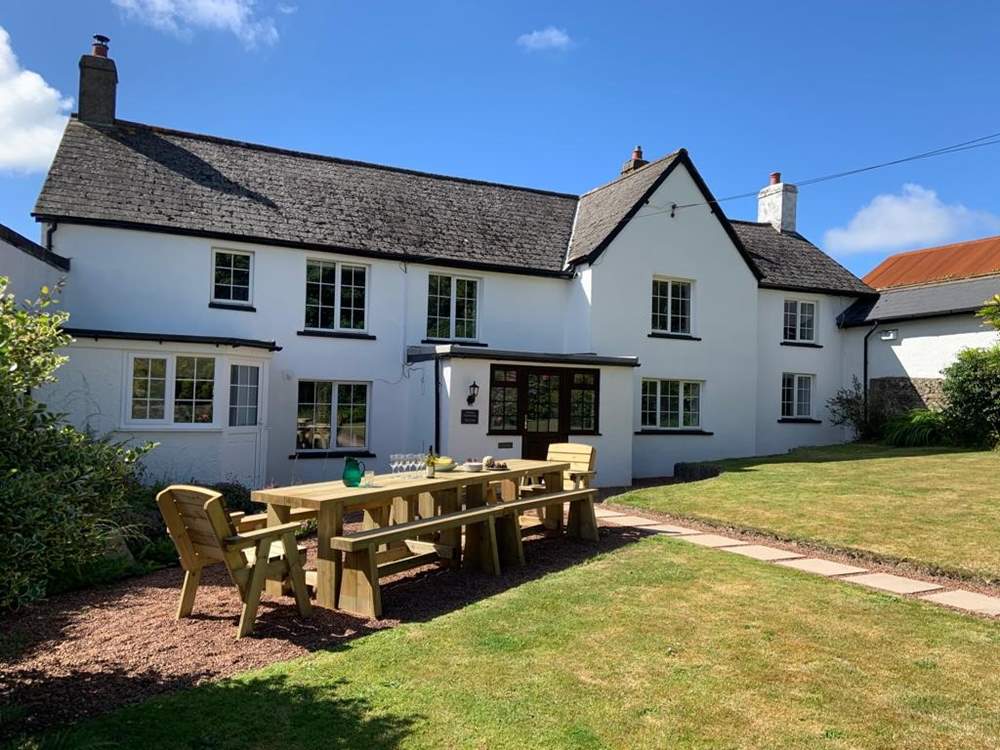 Enjoy the Devonshire sunshine on the wonderful lawn.