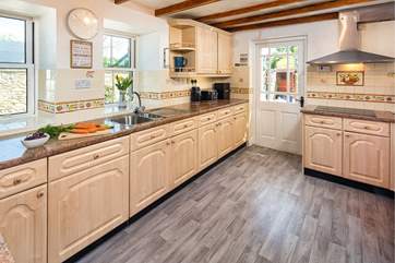 The well-equipped kitchen has everything you'll need on your holiday.