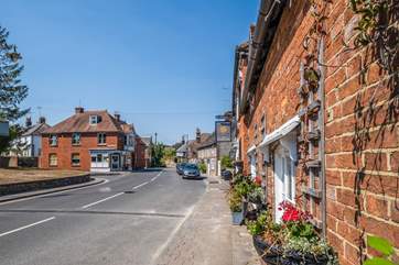 The picturesque market town of Steyning is a short distance away.