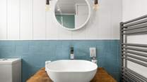 Luxury fittings throughout.