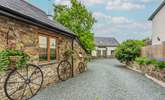 The entrance to Great Eckworthy. The Cottage can be seen on the right. - Thumbnail Image