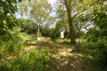 Just through the gate is a secluded woodland for you to enjoy. Spend your afternoon reading a book in the hammock. What a dream!