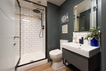 The gorgeous en suite shower-room.