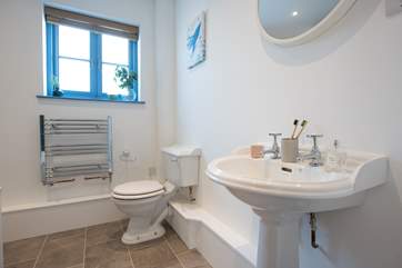 The spacious family bathroom.