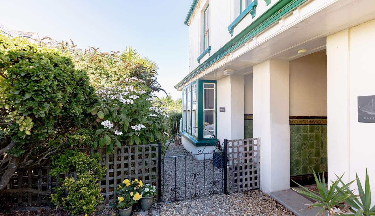 Sunnyside is a traditional semi-detached cottage and typical for the era, access is along the neighbours footpath.