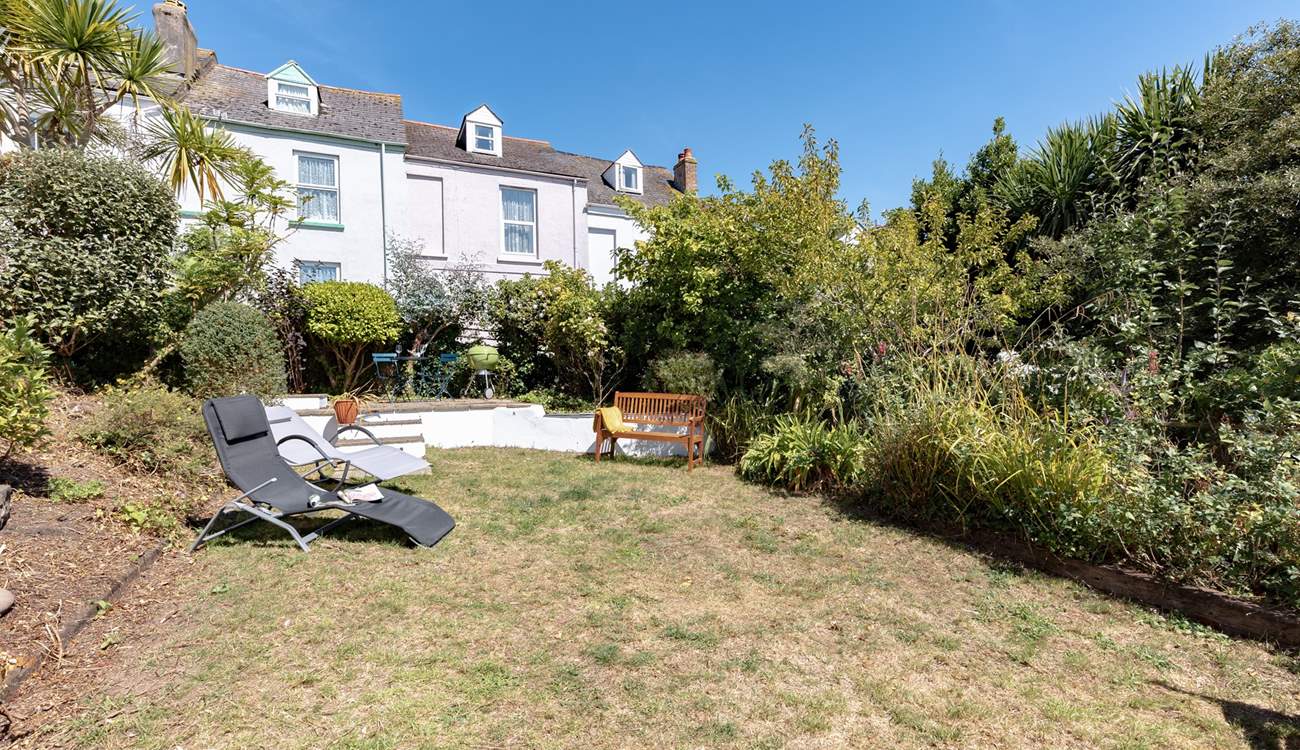 The peaceful garden for lazy summer days. Please note, this photo was taken during extreme heat.