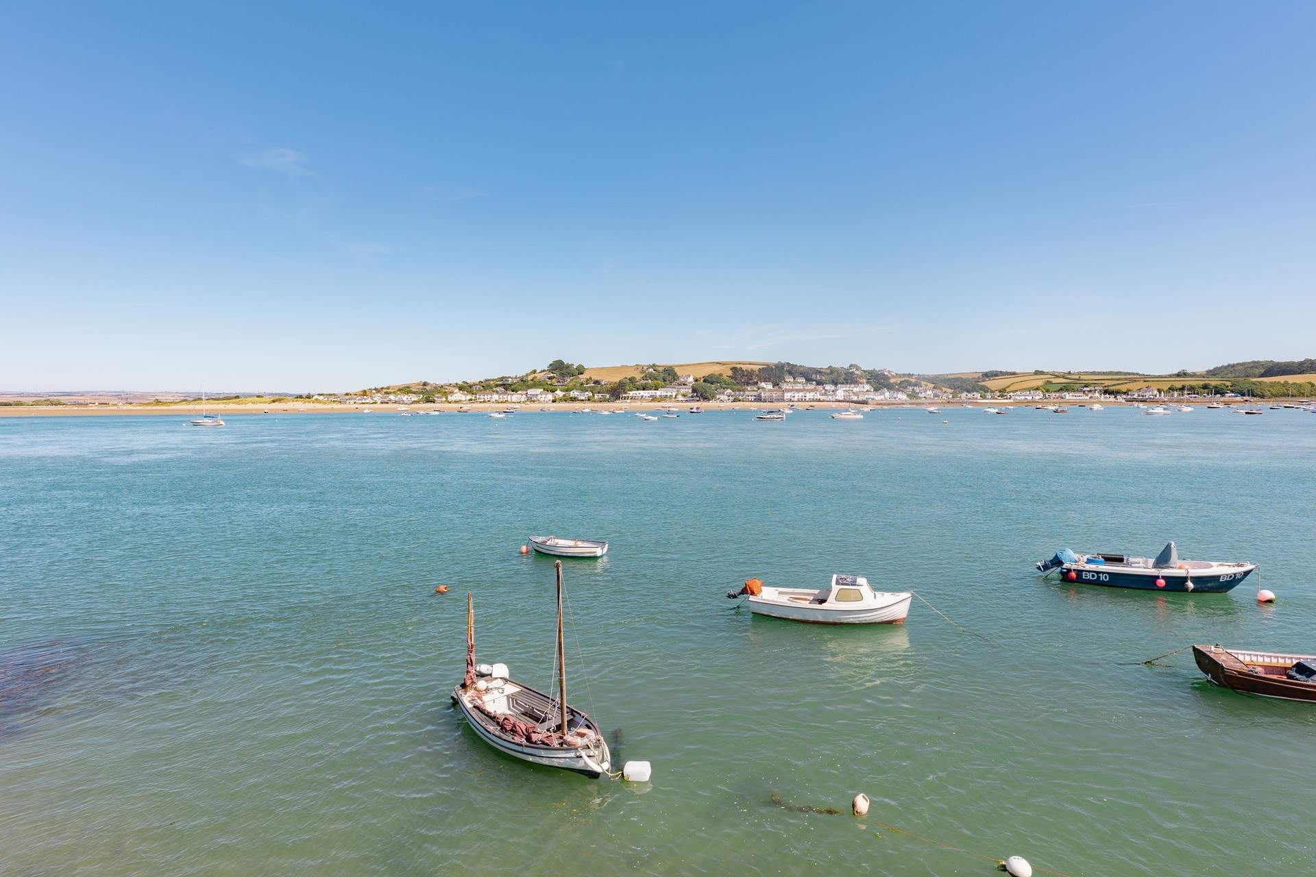 The seafront is a short stroll away with views across to Instow.