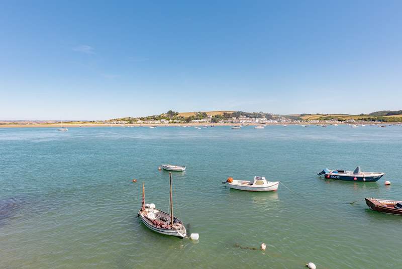 The seafront is a short stroll away with views across to Instow.