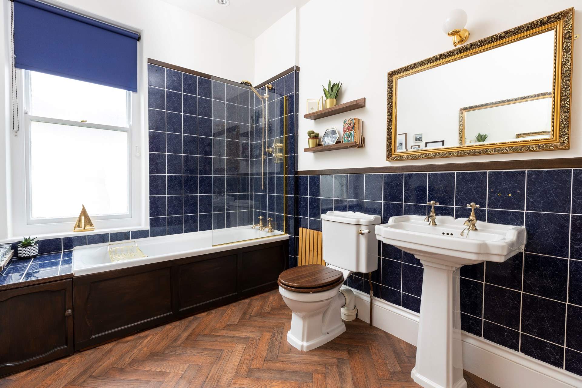 The large family bathroom on the first floor.