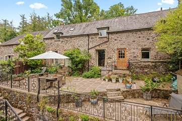 Welcome to the gorgeous Devonshire cottage of Overcreek Barn.