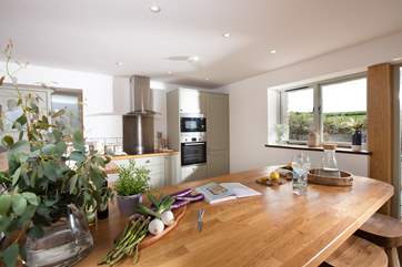 The well-equipped kitchen has everything you'll need to cook a wonderful supper.