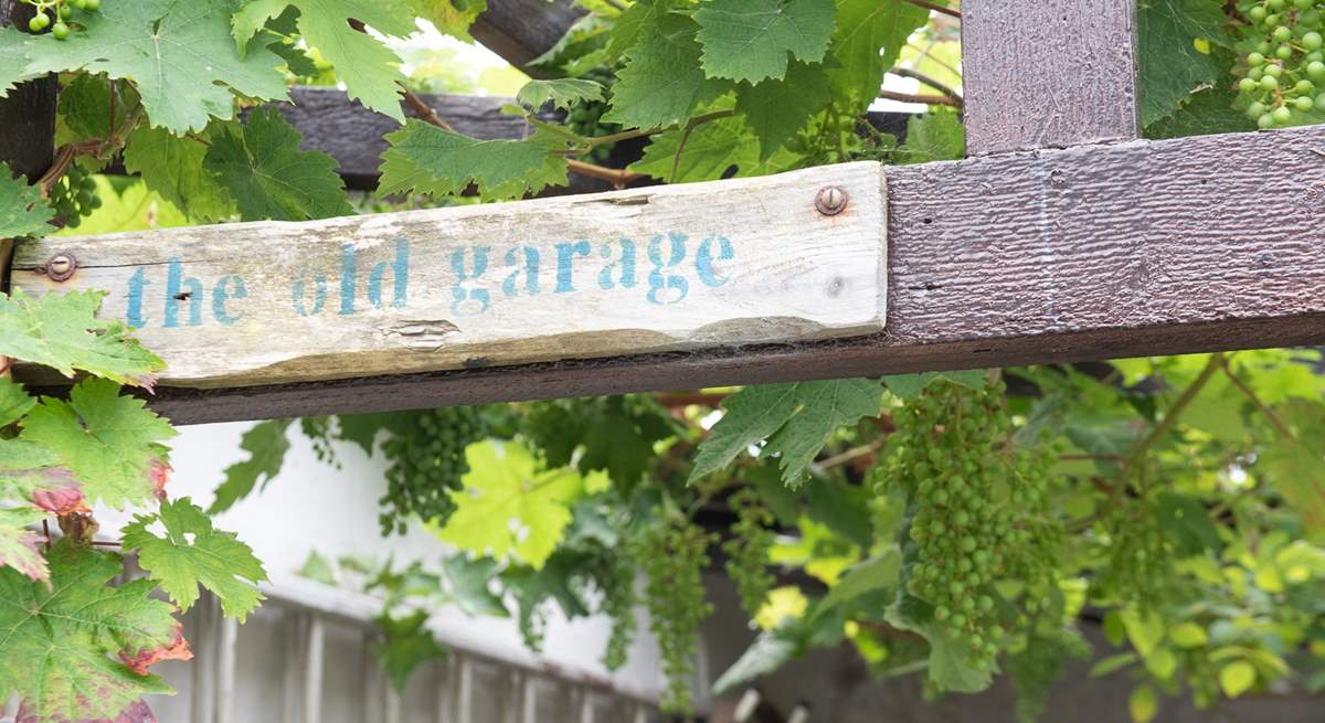 The owners have turned an old garage into a brilliant sitting area.