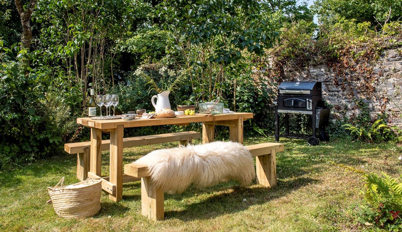Al fresco dining in the Cornish sun!
