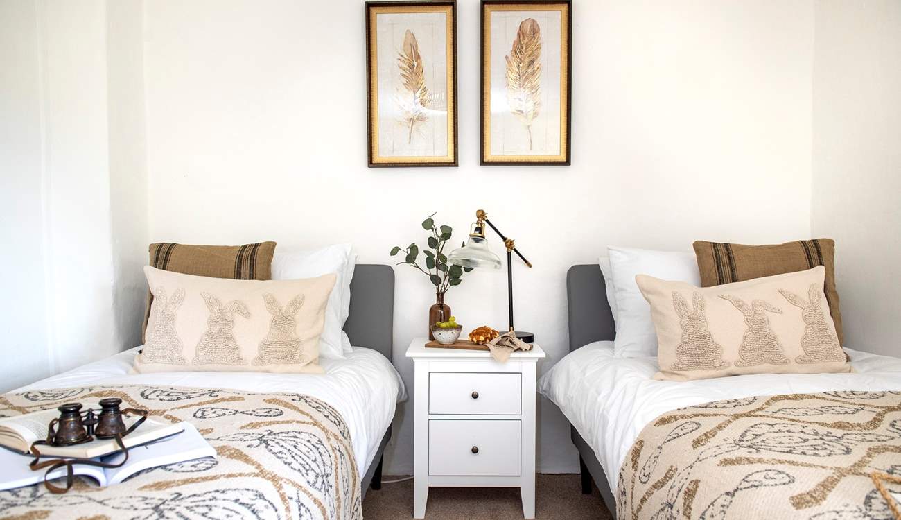 Gorgeous linens abound. 