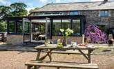 Enjoy a spot of al fresco dining in the Cornish sunshine. - Thumbnail Image