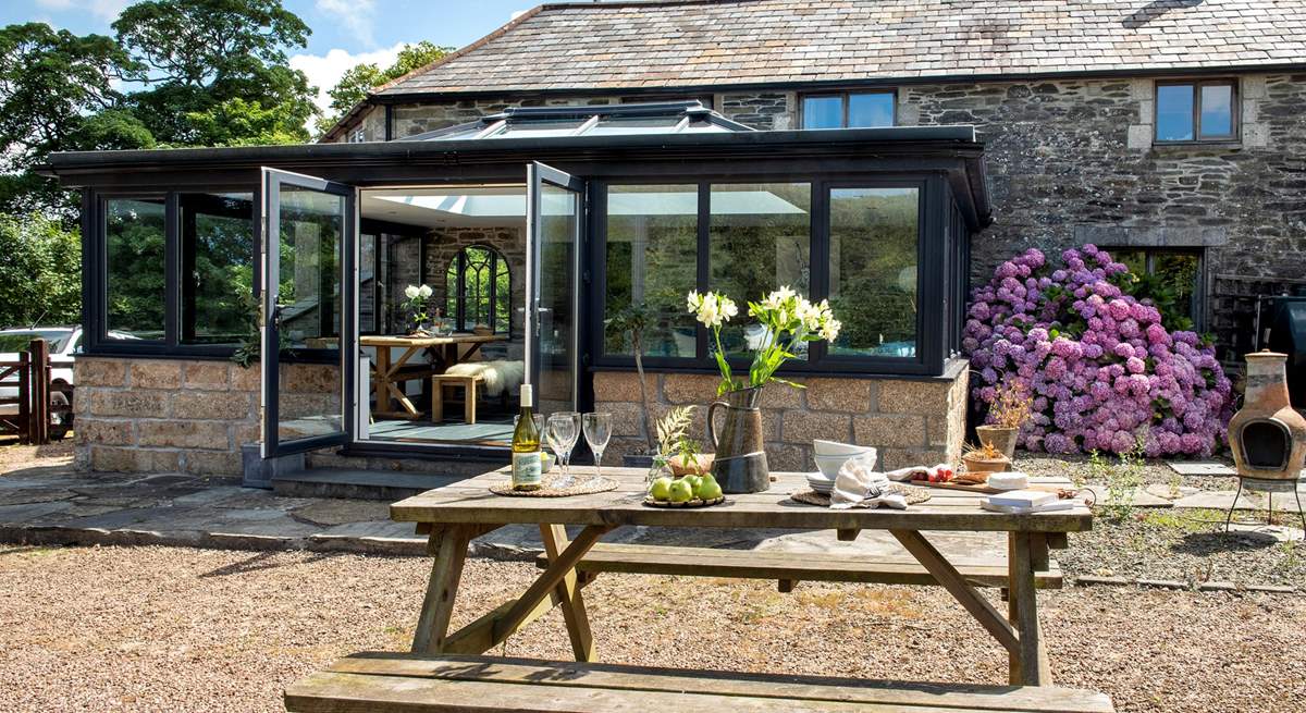 Enjoy a spot of al fresco dining in the Cornish sunshine.