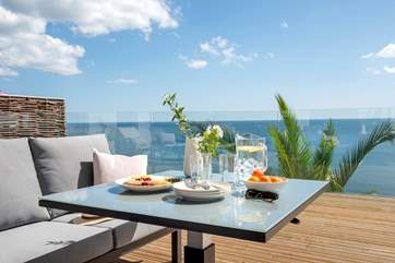 You are sure to enjoy holiday meals al fresco style.