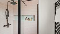 The gorgeous family shower-room.