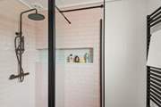 The gorgeous family shower-room.