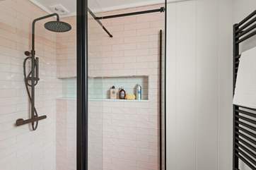 The gorgeous family shower-room.