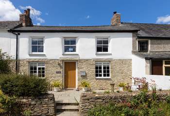 Welcome to The Cottage, a gorgeous traditional Cornish cottage in an idyllic rural setting.