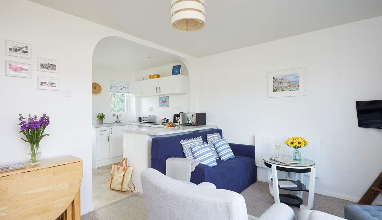 Welcoming interiors in seaside shades. 