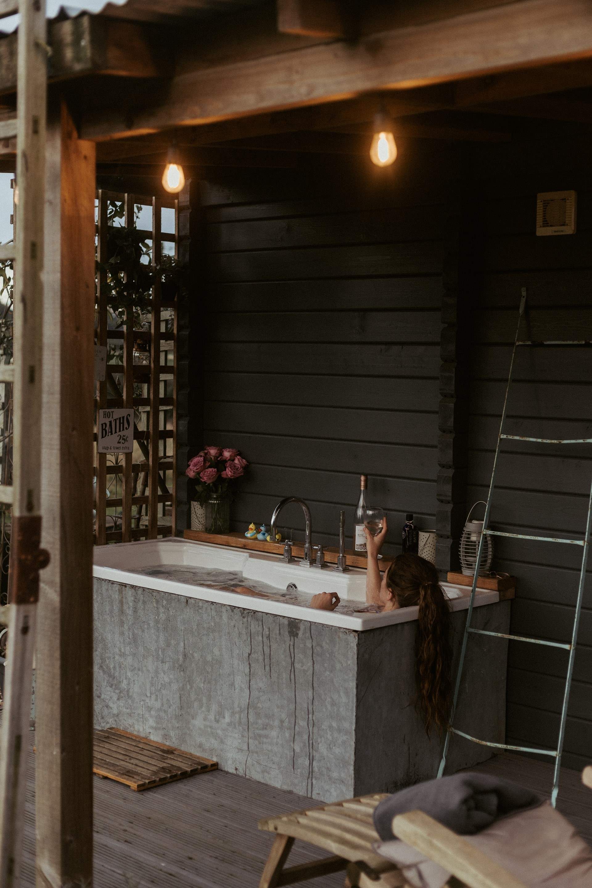 Soak away your worries in the relaxing alfresco bath.