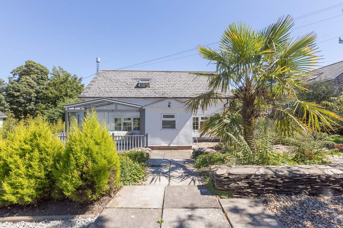 Outside, enjoy the tropical gardens in the Devonshire sun.