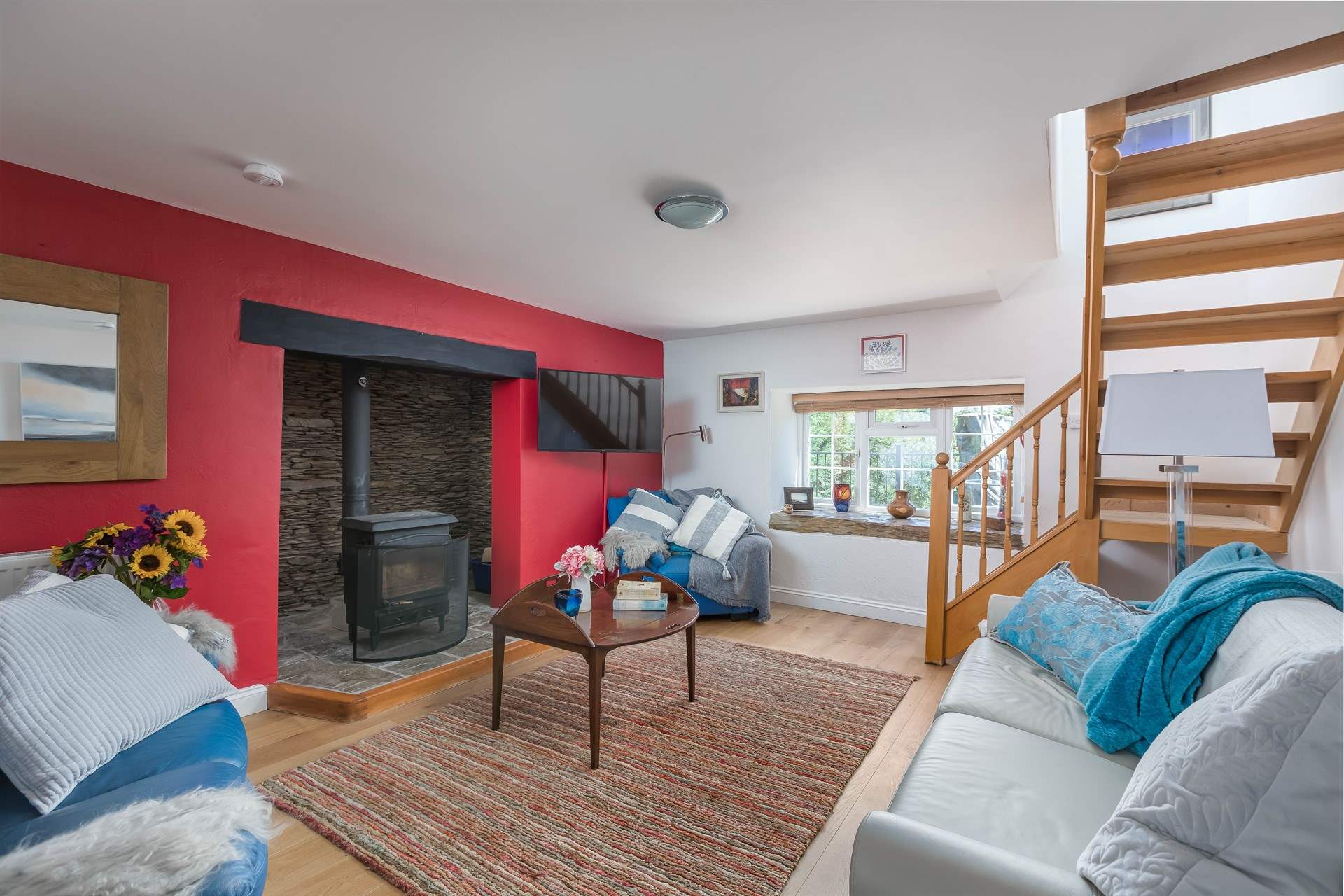 Springwater Cottage beautifully combines snug interiors with modern luxuries.