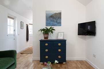 Beautifully crafted and tastefully furnished, Stargazey Barn is delightful.