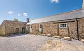 Stargazey Barn is a single-storey dwelling situated in a small hamlet in west Cornwall. - Thumbnail Image