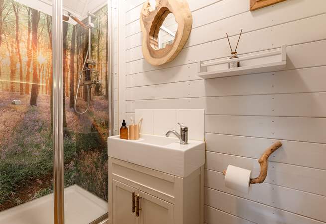Freshen up after a day of exploring in the en suite shower-room. 