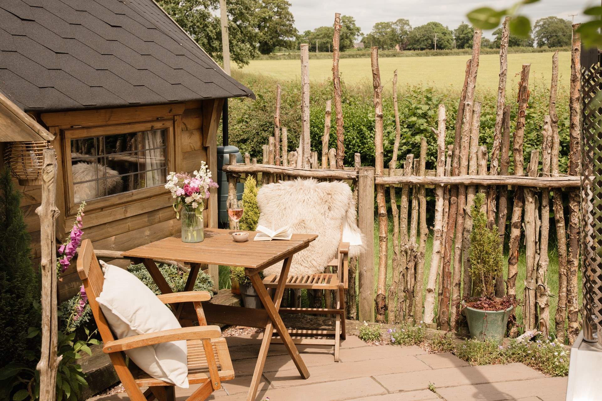 Enjoy warm, sun-dappled evenings in total peace and tranquility.