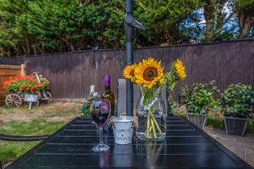 Al fresco dining.