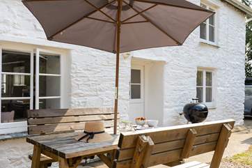 Absorb the blissful surroundings at Chyvounder.