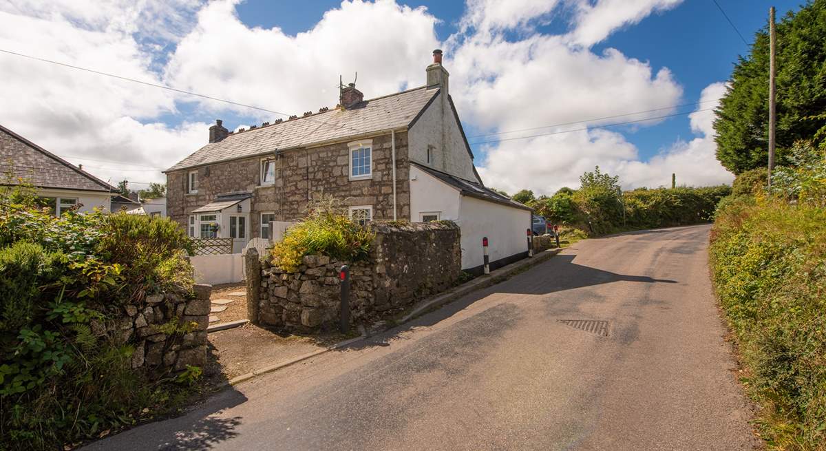 Pheasant Cottage is located just off the road, leading into Stithians. The parking space is located at the rear of the cottage. 