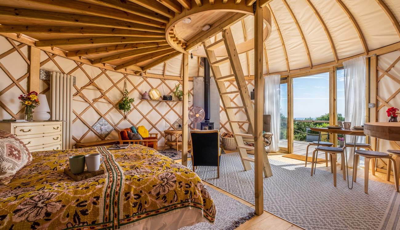 Welcome to Stargazers' Retreat, our heavenly glamping abode with unforgettable sea views. 