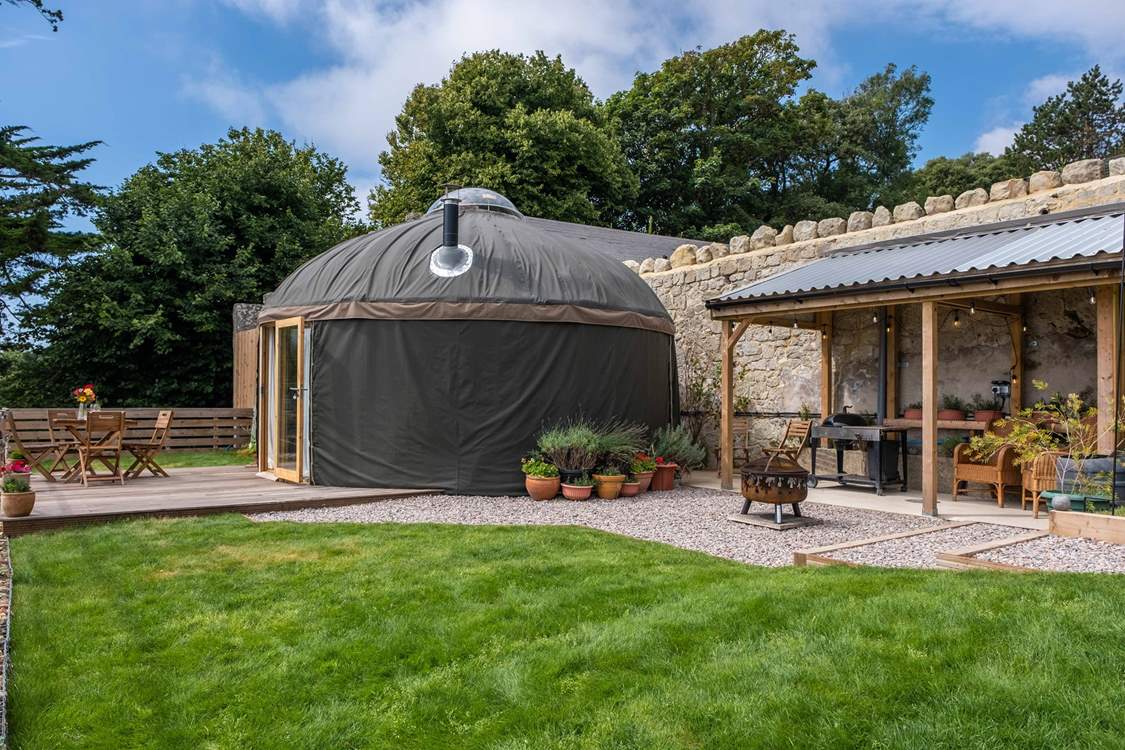 The outside space is perfect for dreamy alfresco moments.