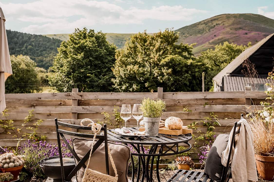 And just take a look at the view! Hanter Hill sits opposite the cabin which reflects the unique design of this hidden gem.