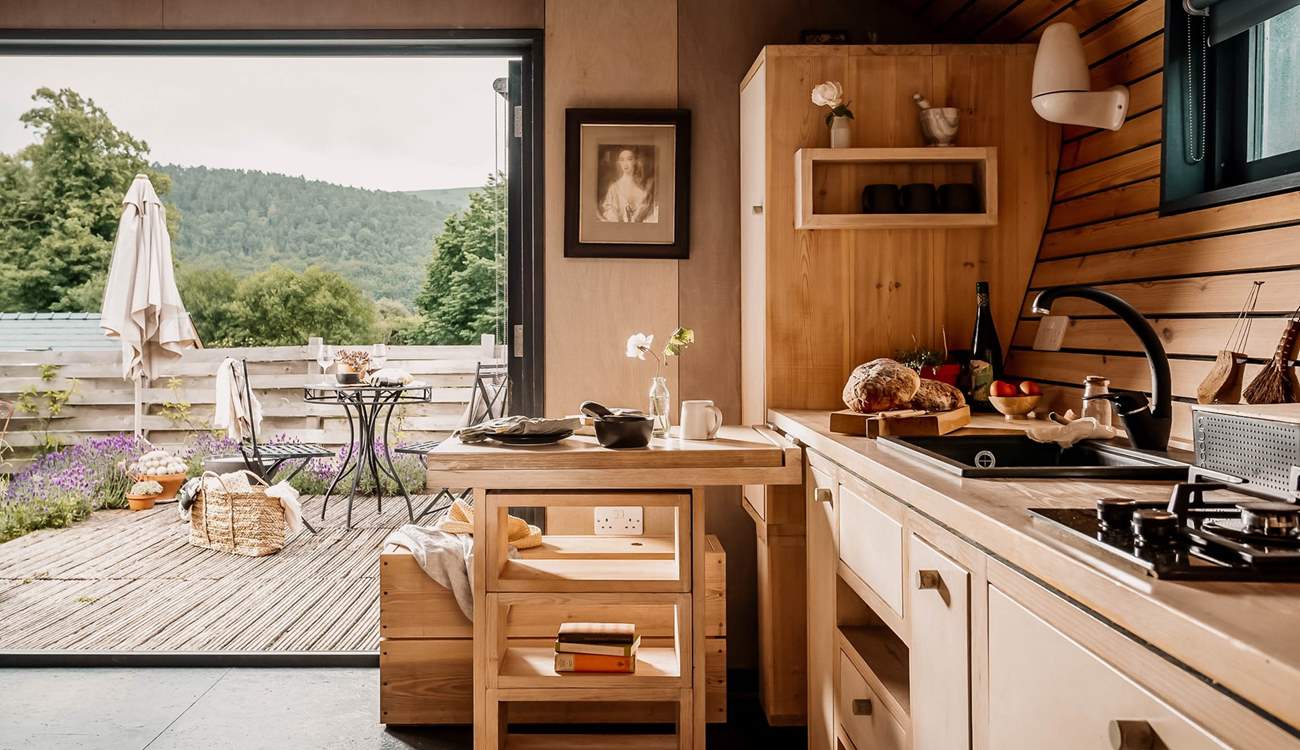 You can even admire the stunning view as you prep a leisurely brunch. 