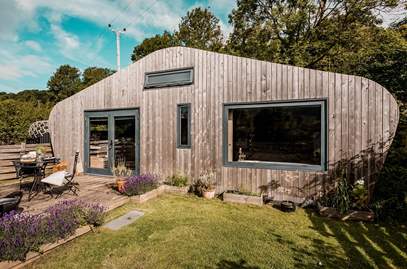 The Cabin in 5.7 miles SW of Presteigne