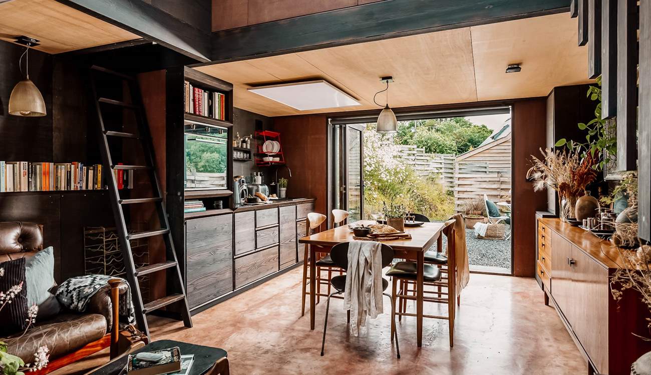 Step inside and simply fall in love with the charismatic charm of this bespoke hideaway.
