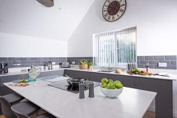 The kitchen has all the equipment you'll need.