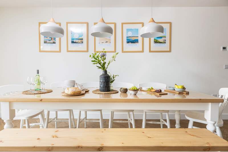 Settle down for sociable family dinners on the wonderful dining-table.