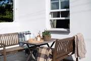 Evening drinks al fresco.