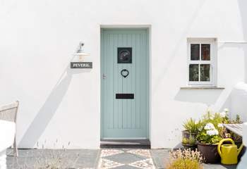 Step inside for a memorable Welsh holiday. Full of character. Peveril is located on a no through road that leads to the beach. Parking is to the rear of the cottage. 