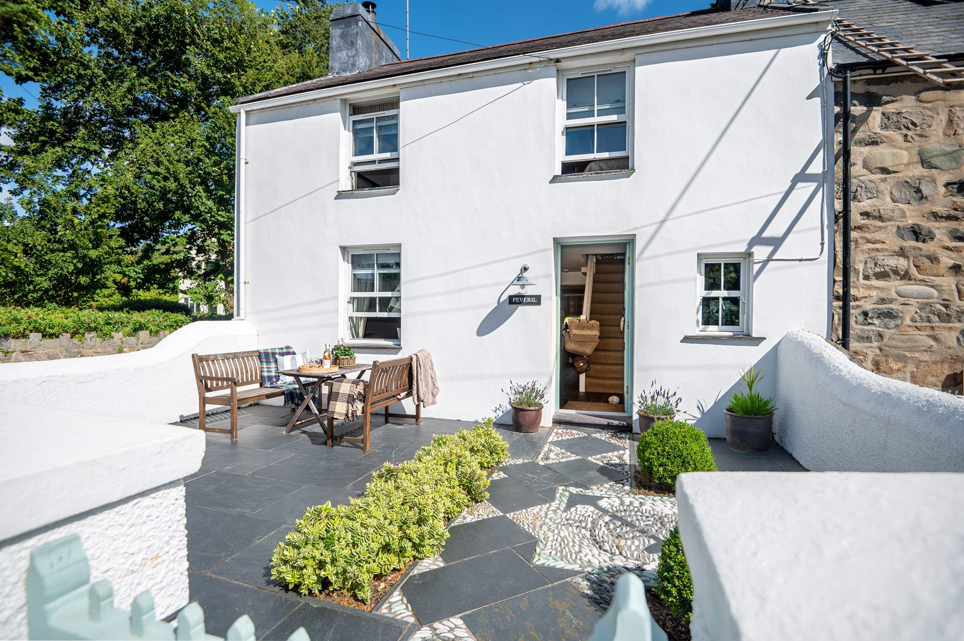 Dog friendly best sale cottages llyn peninsula