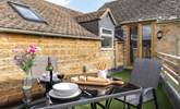 Al fresco dining on the roof terrace. - Thumbnail Image